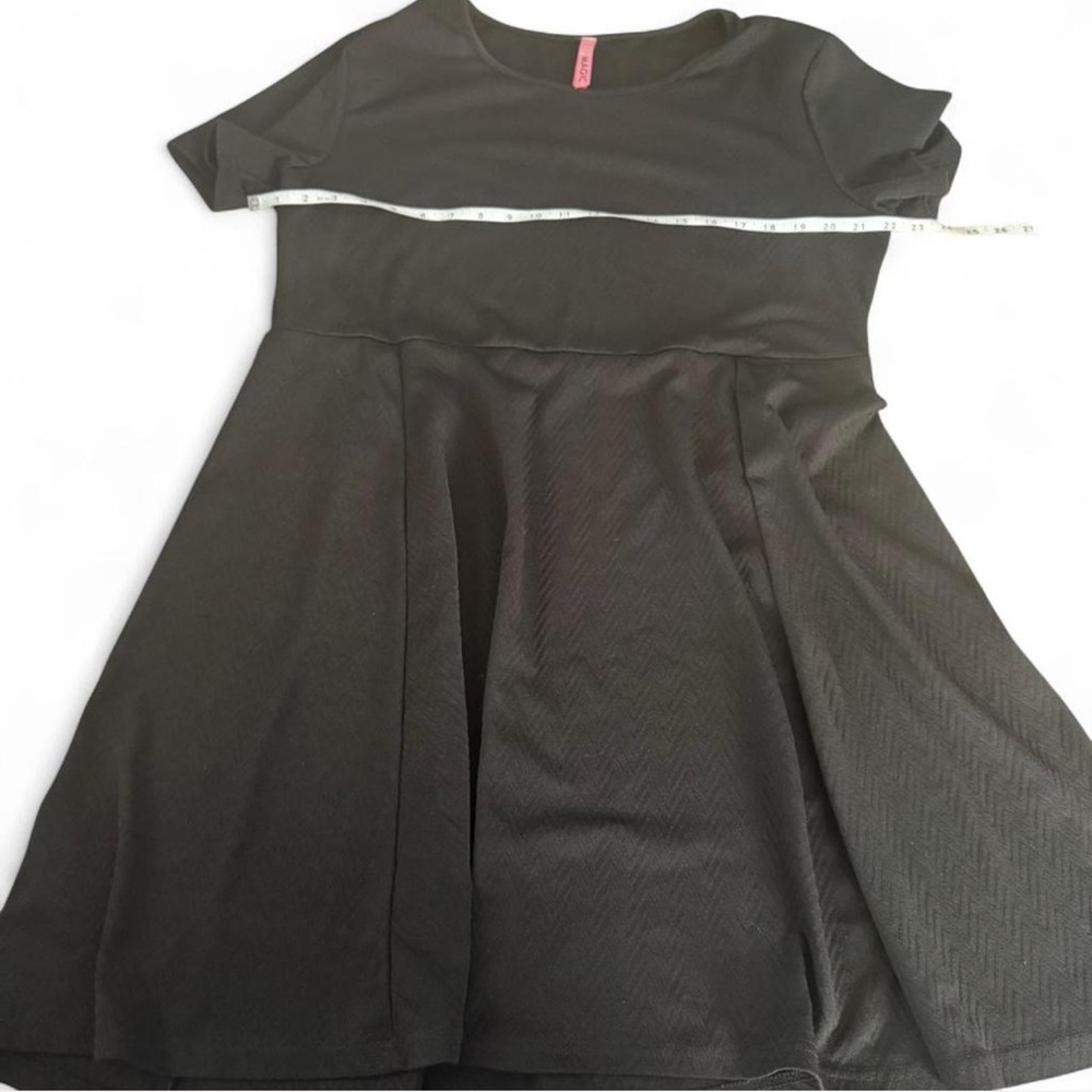 Magic Black Fit & Flare Textured Skater Dress